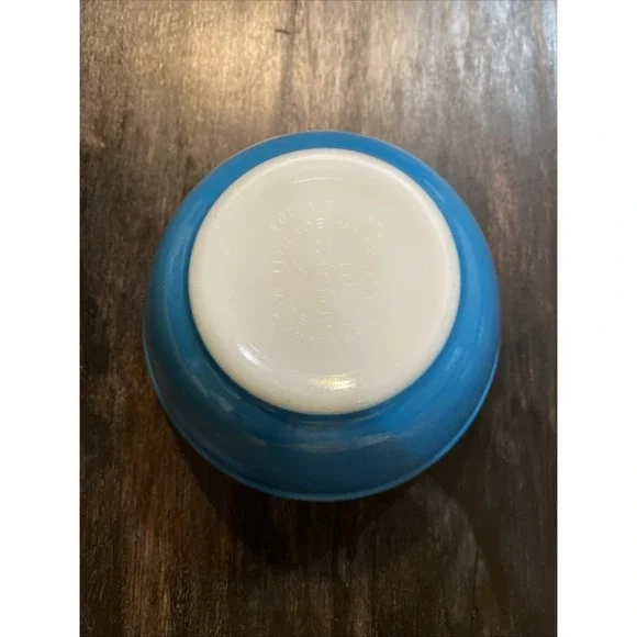 Vintage PYREX Blue Trade Mark 401-1 1/2 Pint Mixing Bowl Made in USA Primary - Picture 5 of 7